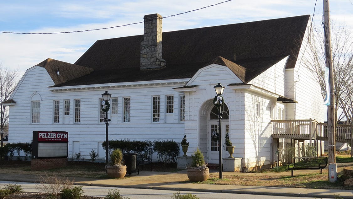 Pelzer Gym